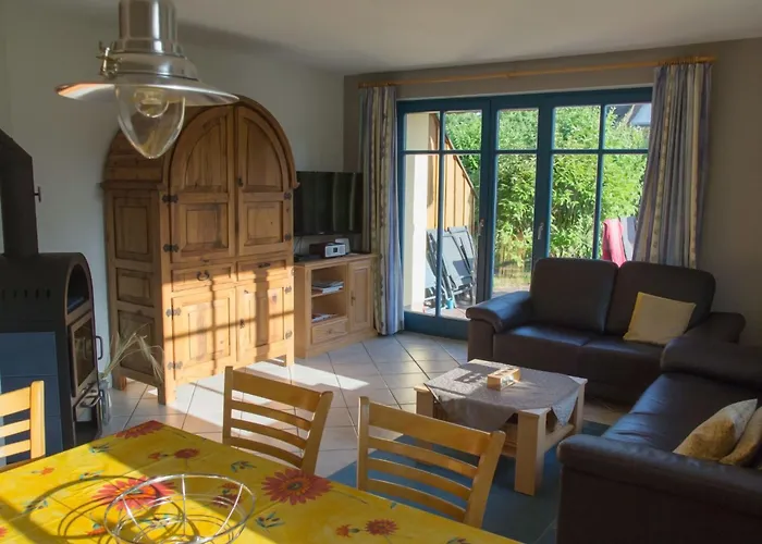 In Idylischer Lage By Interhome Vakantiehuis Puddemin