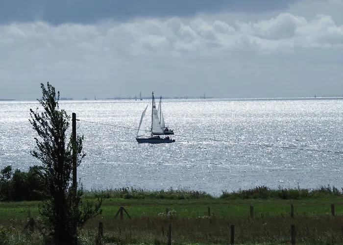 In Idylischer Lage By Interhome Vakantiehuis